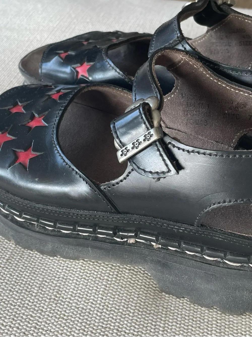 Tredair Black Sandals 1990s Vintage Red Star Cutouts *RARE*